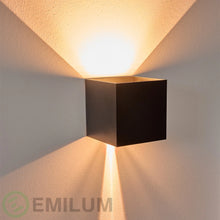 Lade das Bild in den Galerie-Viewer, LED-Wandleuchte 24V, 8W, RGBW/2700K, CRI90, IP54