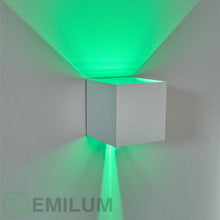 Lade das Bild in den Galerie-Viewer, LED-Wandleuchte 24V, 8W, RGBW/2700K, CRI90, IP54